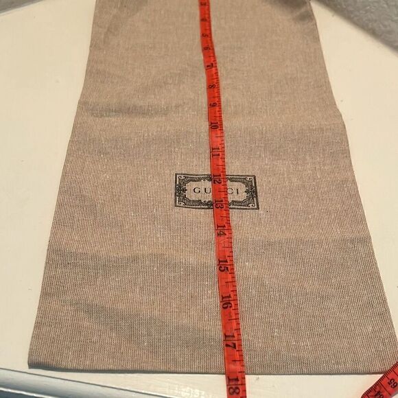 Gucci Tall Rectangular Dust Cover Earthy Beige Classic Spellout Logo Storage Tra - Picture 4 of 5